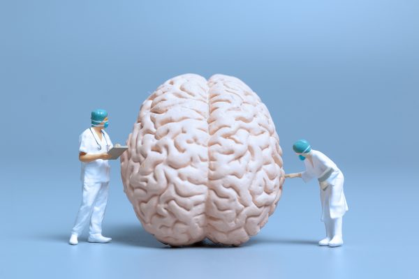Luglio, lo Studio si amplia con la Neurochirurgia